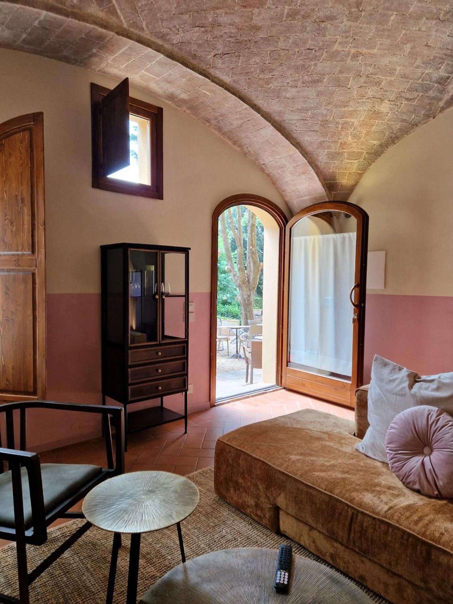 Вілла Borgo Dolciano К'юзі Екстер'єр фото